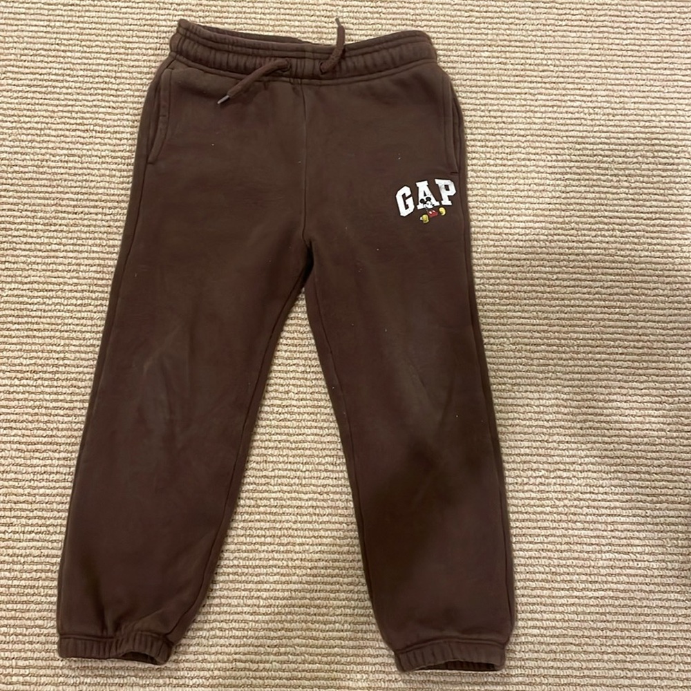 Gap Disney 4T brown sweatpants